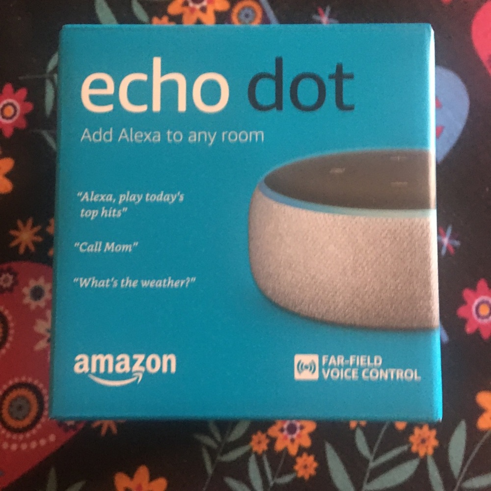 Brand new in box Echo Dot 🎊🎉